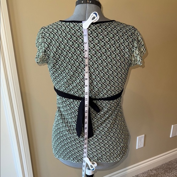 Denver Hayes Blouse Black Green Smocked Back Tie Shirt Top Office Women's Size M - Picture 5 of 10